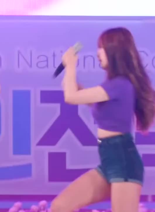AOA Chanmi's Enormous Bouncy Rack