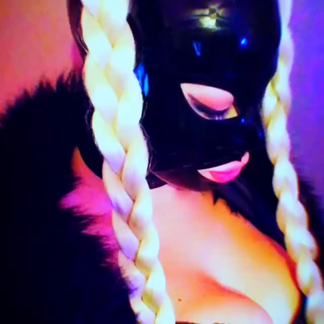 ...feeling pretty in plastic... ? ? ?
