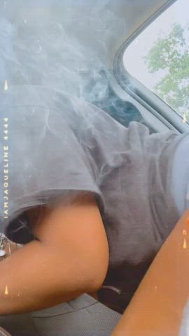 when I get high i like to twerk 😅