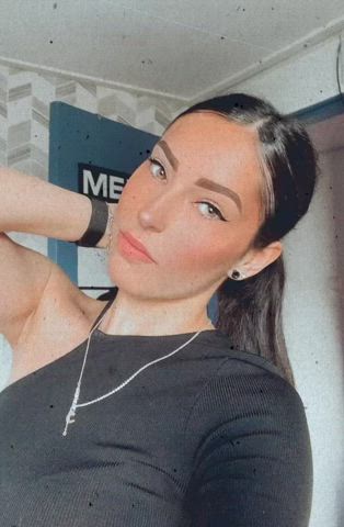 Superfresh - I Joined Onlyfans today! Sub free. I want to chat <3