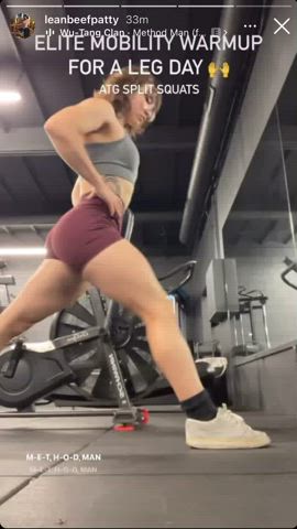 Ass Muscular Girl White Girl gif