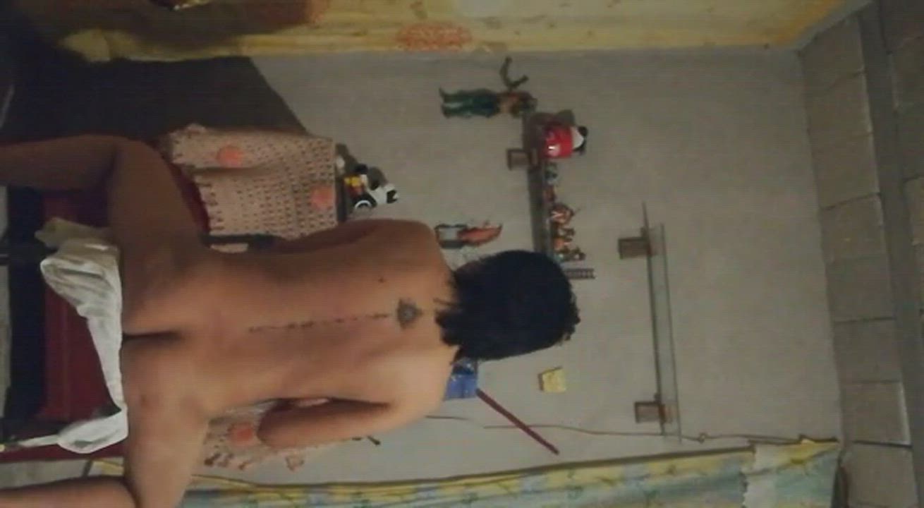 You like to replace the shair whit your face? ????