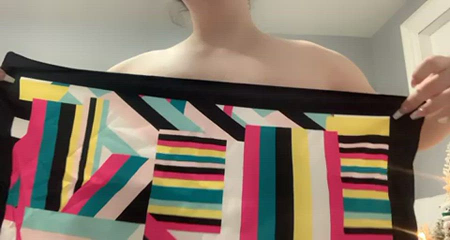 Wanna see a magic trick? 🪄 I can make HUGE natural tits appear!!! OC