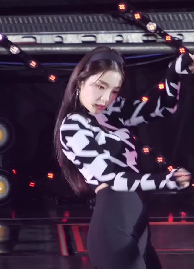 200104 Red Velvet Irene 2 05