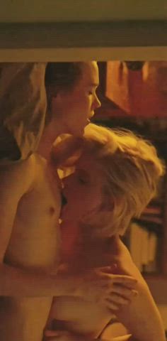 Celebrity Kate Mara Nipples Tits gif