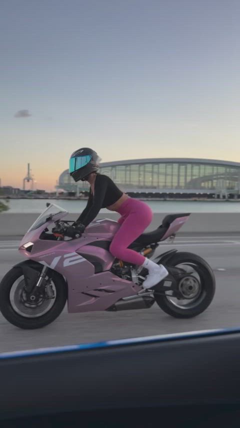 amateur blonde chaturbate creampie pornhub public riding stripchat tiktok r/lipsthatgrip