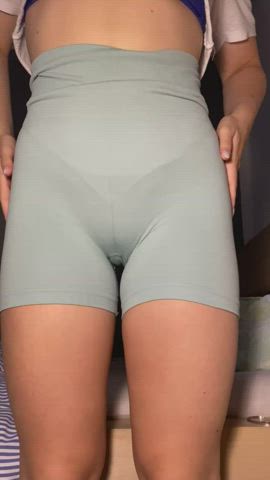Wait for me to turn around and distract you