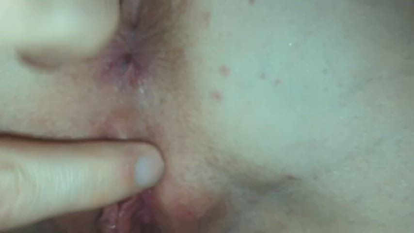 Cuckold creampie eating