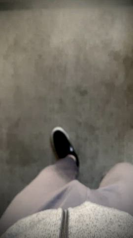 Headed out for the day. You cumming?