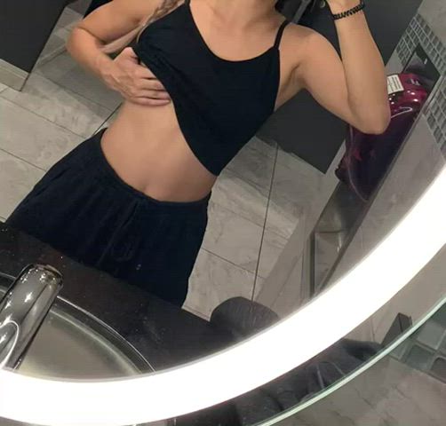 Quickie before the gym, how does that sound? 😙