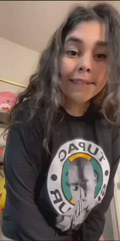 Teen dropping her huge tits