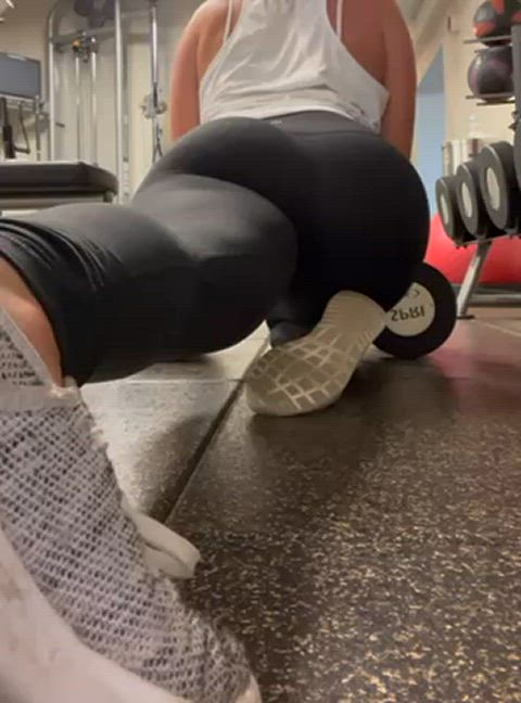 ass babe big ass homemade leggings nsfw gif