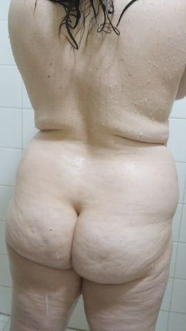 Bouncing in the shower