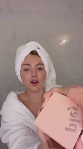 actress celebrity cleavage natural tits peyton list small tits gif