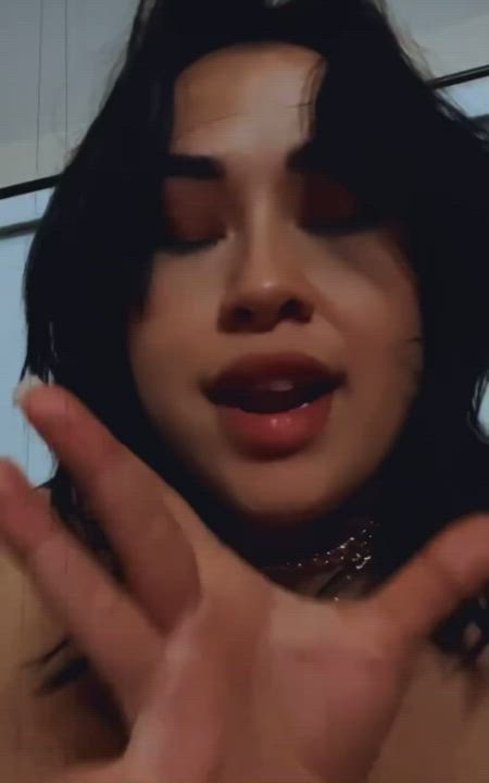 Would u let her suck u OfF