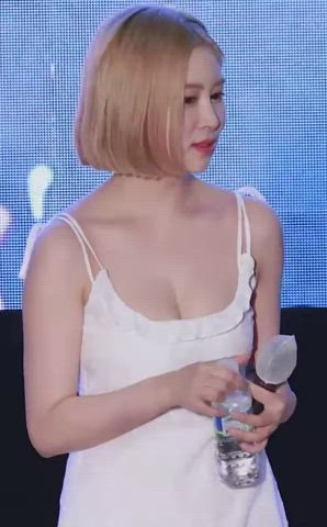 Boobs Celebrity Cleavage Korean gif