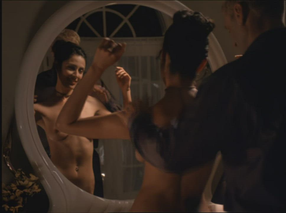 Catalina Larranaga's luscious full frontal plot in Bare Witness