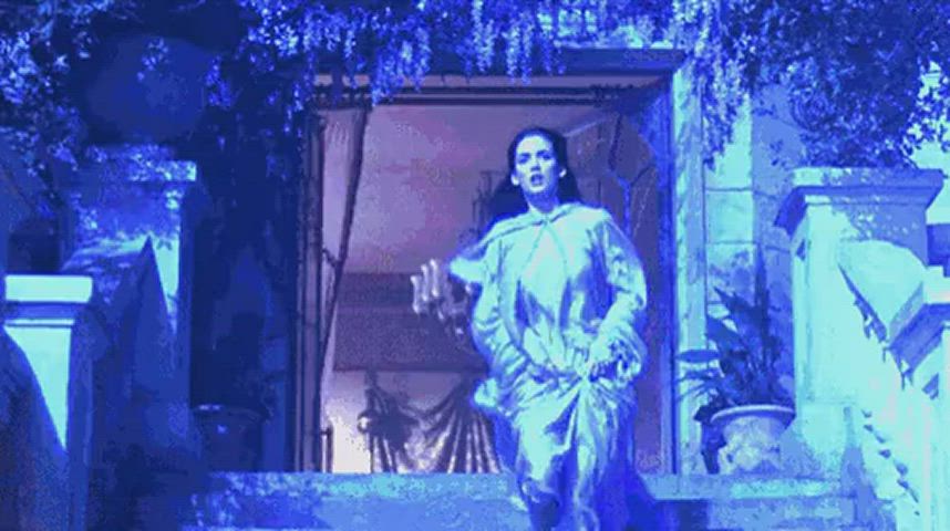 Bouncing Tits Celebrity Winona Ryder gif