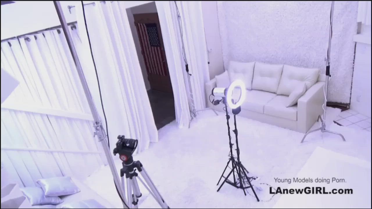 A modeling agency teaches girls what it takes to make it in LA