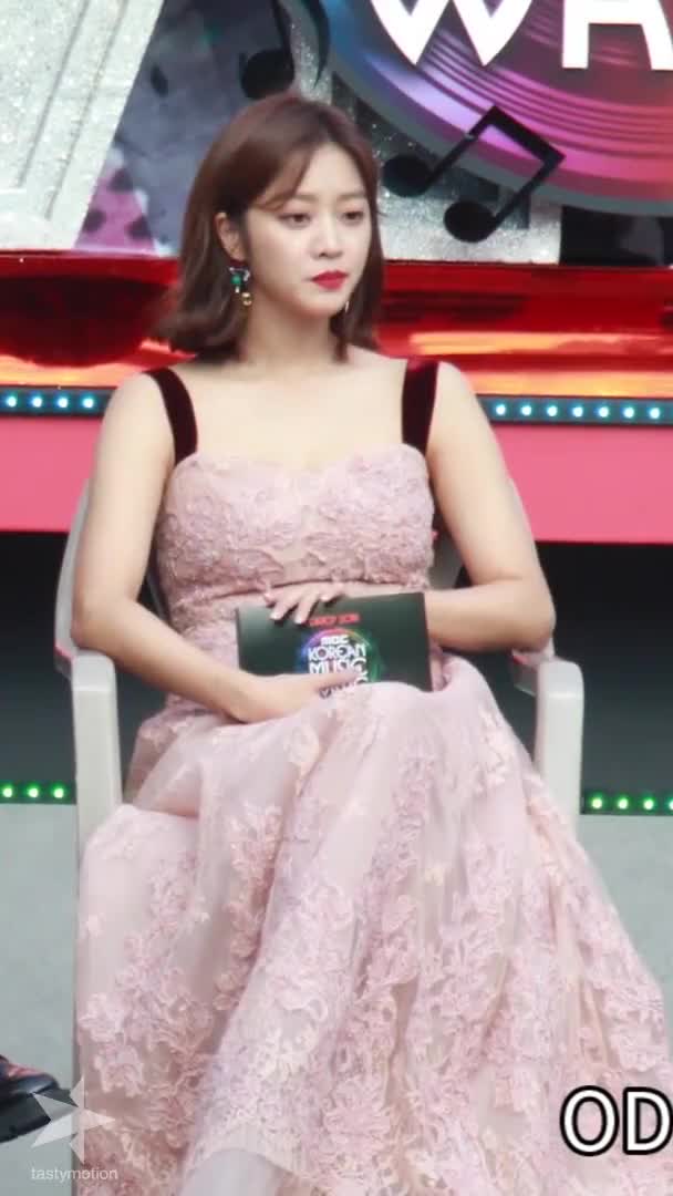 Cho Bo Ah 180908 @ Korean Music Wave (Main)