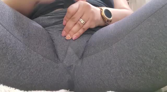 Squirting thru her yoga pants [f][34]