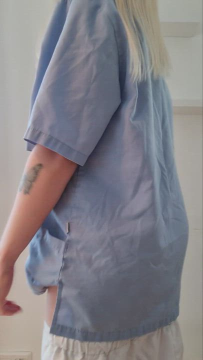 Would you fuck me at work? Promise it's corona safe😷