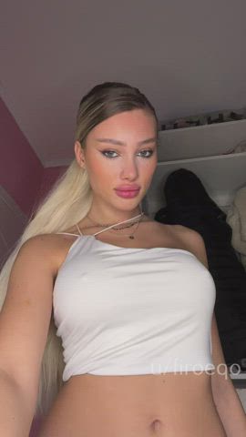 On my way to sit on your face!