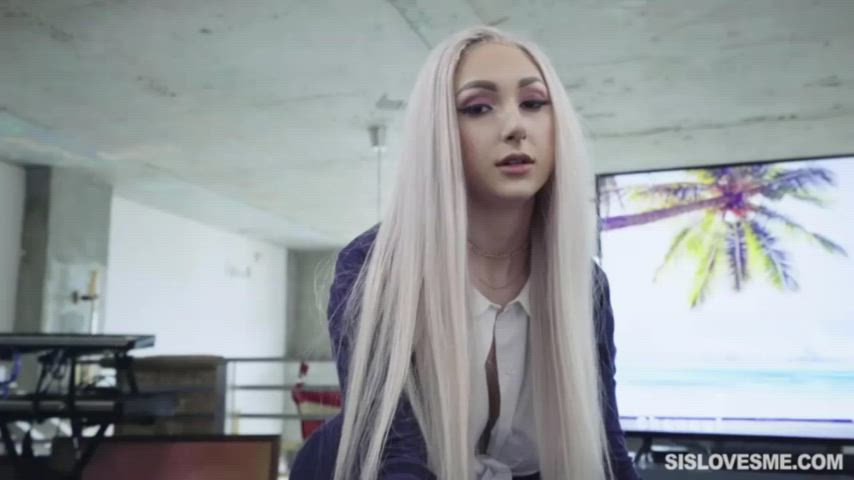 Sister Aheago Blowjob, Skylar Vox
