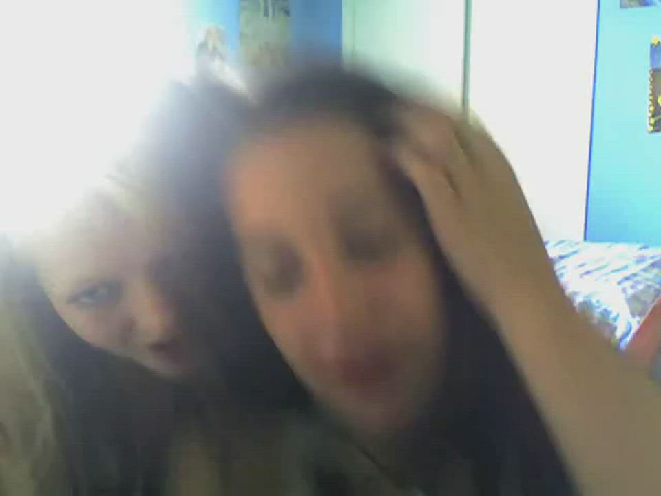 Dorm sluts enjoying themselves