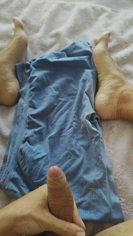 Came on my underwear while showing my feet