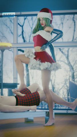 Ariana Grande Christmas video