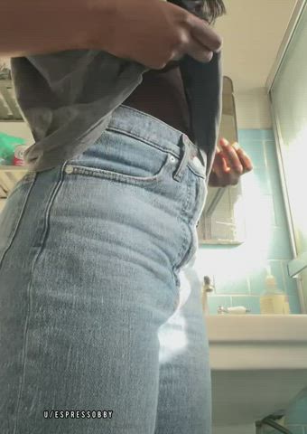 Showing off my naked body to the internet makes me so wet