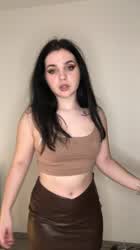(18) Say hey if you honest want to fuck me