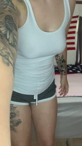 Shaking my thick thighs and body (;