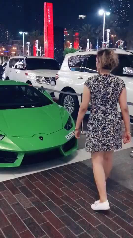 WoW it was so awesome and amazing.... #Lamborghini #Dubai #mesmerizing #car #TikTok