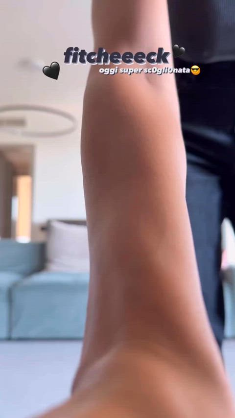 body teen tits gif