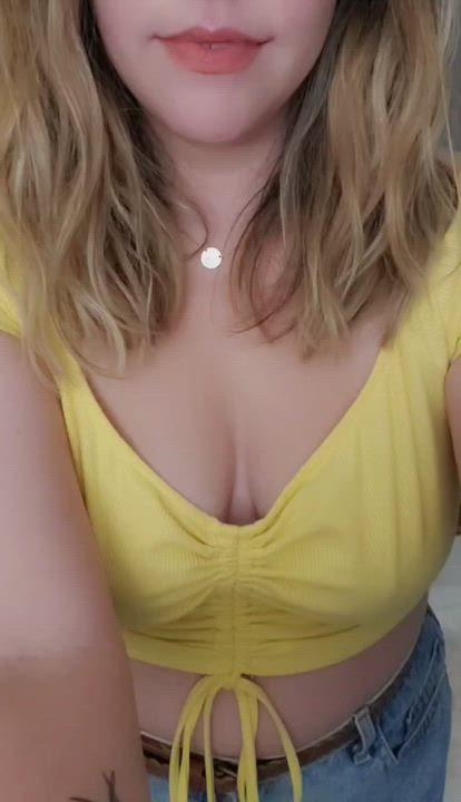 Dropping my natural 34DDs 😇 happy Saturday night!!