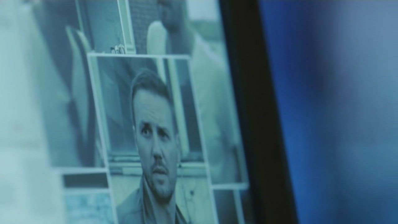 Philip Winchester and Sullivan Stapleton in Strike Back