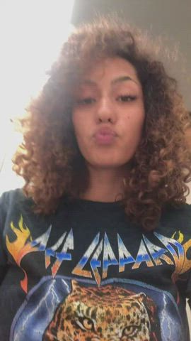 Do you like my shirt <33