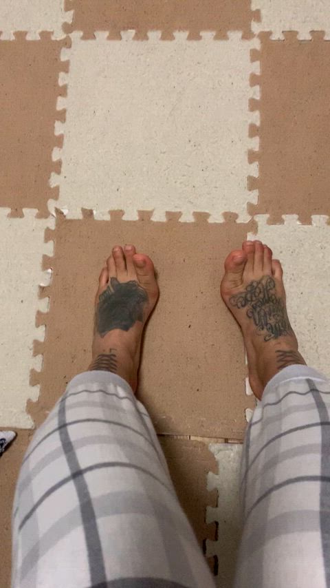 asian dirty feet feet feet fetish fetish foot fetish milf gif