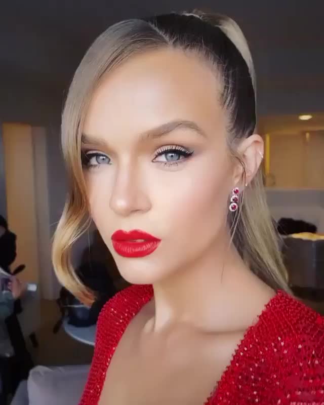 Oscar weekend officially kicked off. Back with my iconic glam team @glencocoforhair