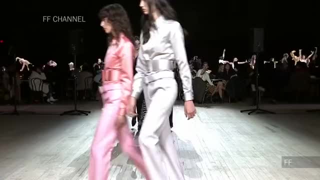 Miley Cyrus Marc Jacobs - Fall Winter 2020_2021 Show