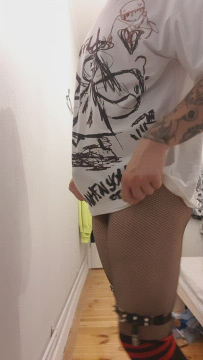I love my ass, like i love 5 ppl who will see this <3
