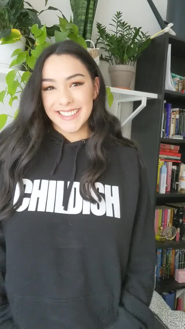 Leahgoeswilde tit drop onlyfans video