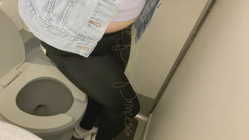 I got desperate to pee on a plane yesterday, but didn’t realize I’d have to wait