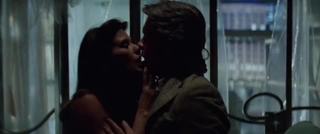 Demi Moore seduction from Disclosure