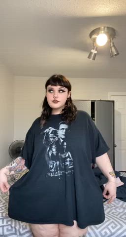 blessing ur sunday feed w a titty drop <3