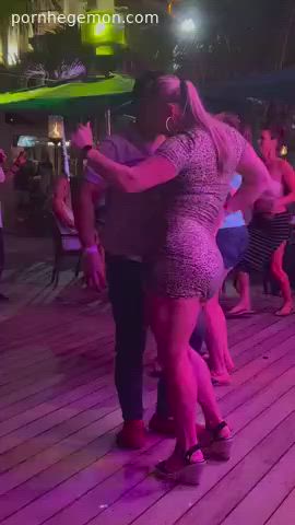 First dancing than 3some