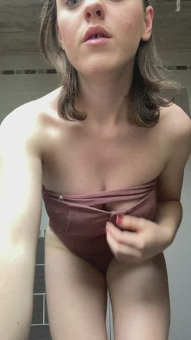 Giving your dick a reason to wake up! Let's warm it up in my FREE 0nlyfans!