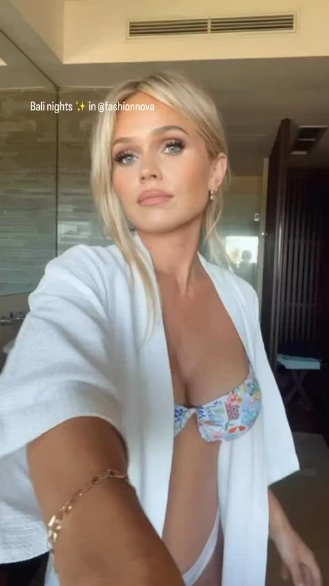 blonde milf non-nude gif